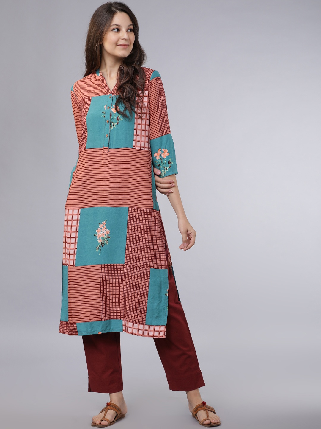 

Vishudh Women Maroon & Peach Striped Straight Kurta