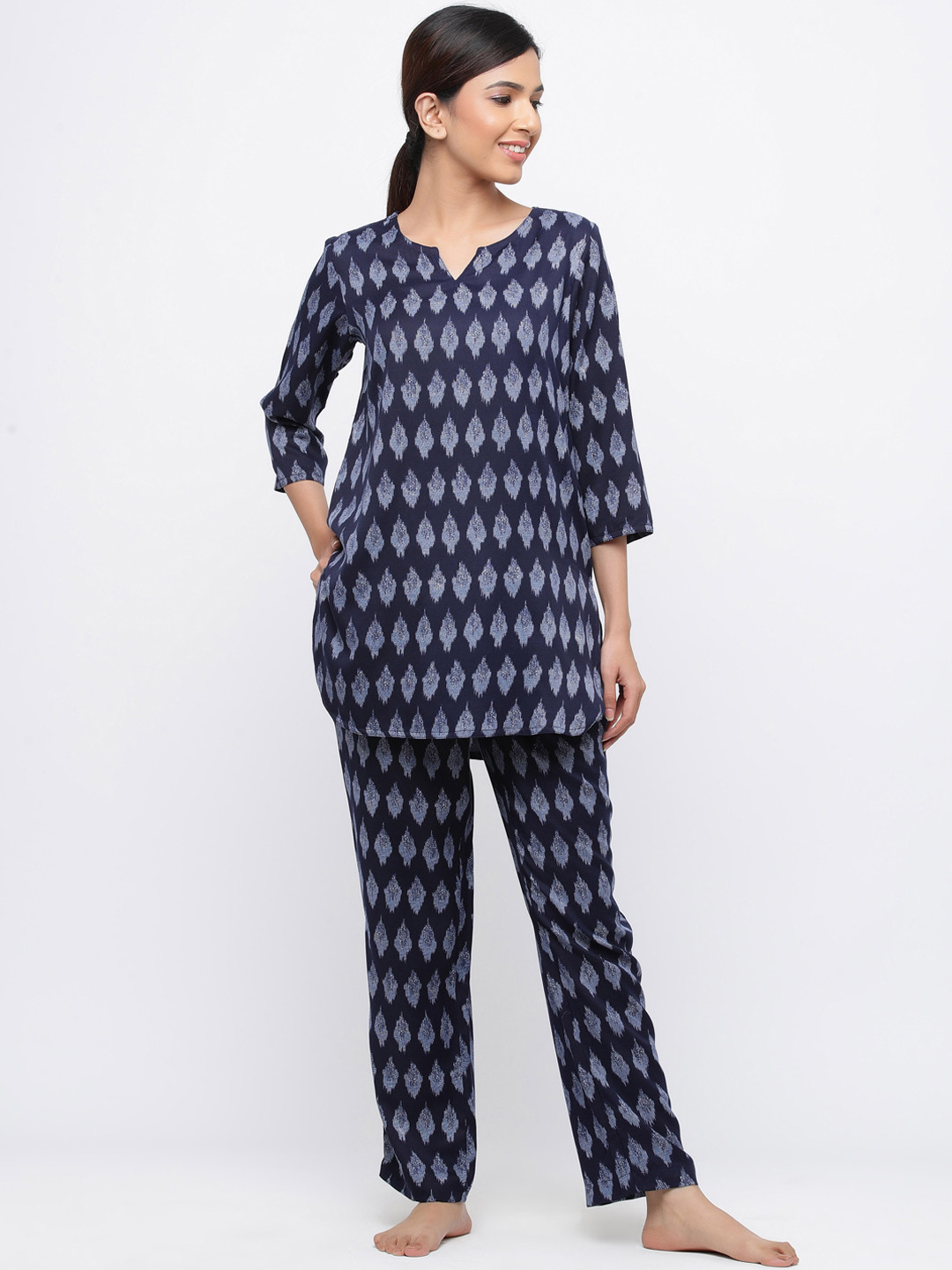 

Jaipur Kurti Women Navy Blue Printed Night suit