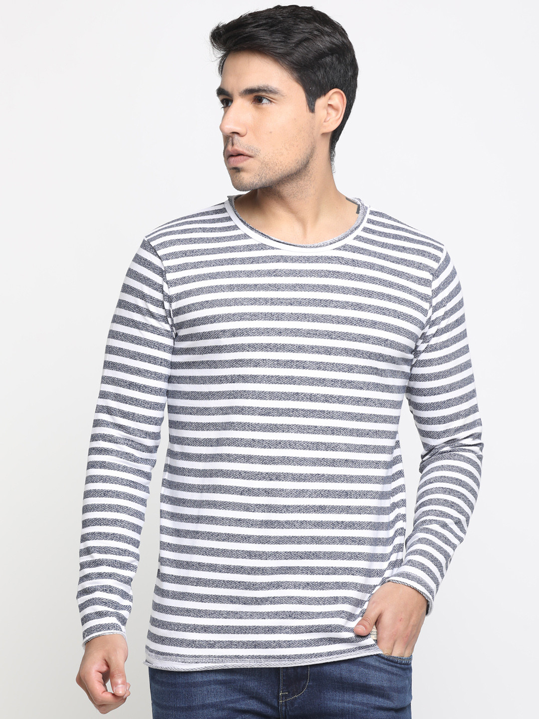 

Masculino Latino Men Grey Melange Striped Round Neck T-shirt