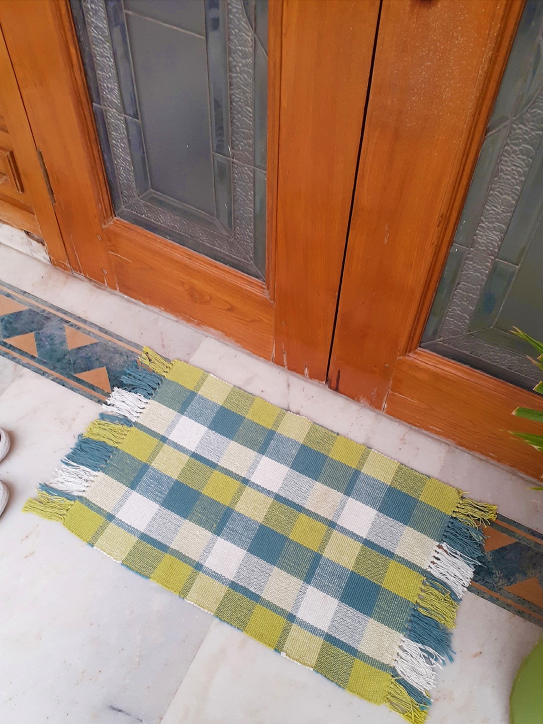 

AVI Living Green & Blue Checked 1000 GSM No-Shredding Doormat