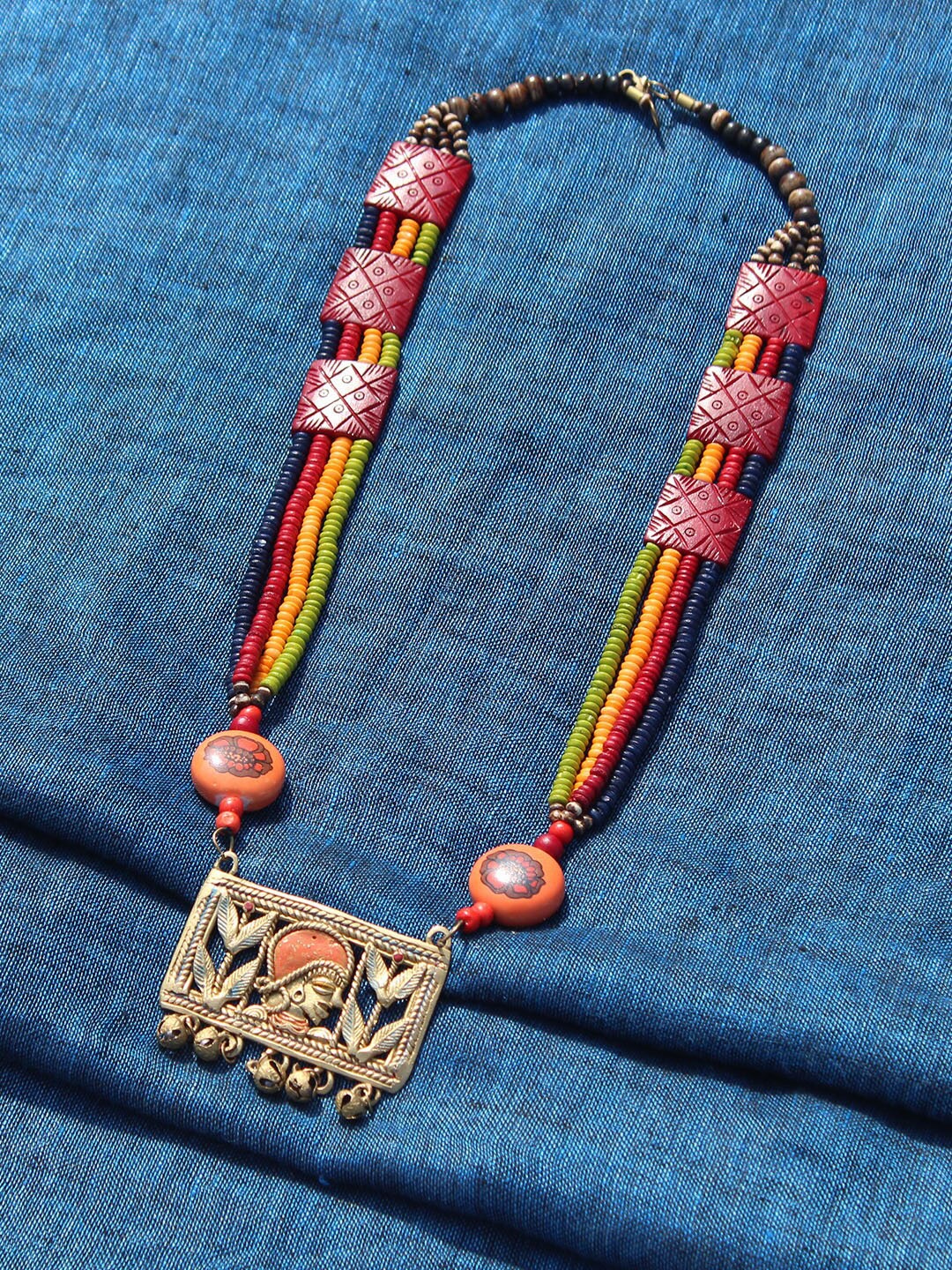 

ExclusiveLane Red Tribal Queen Floral Multistrand Handcrafted Beaded Brass Necklace