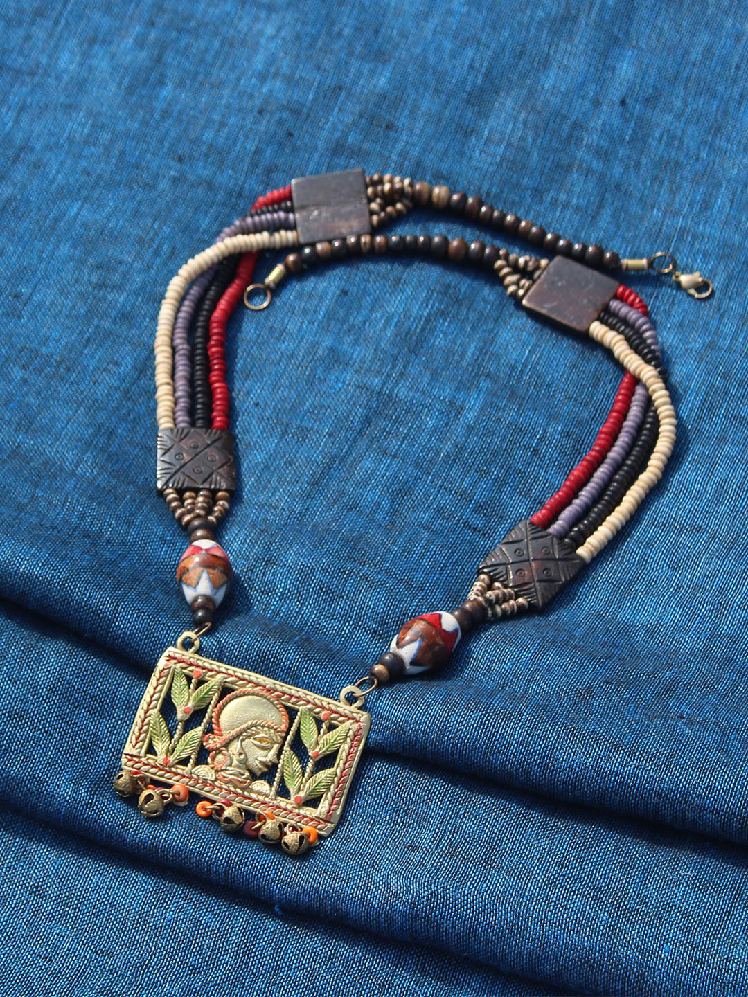 

ExclusiveLane Gold Tribal Queen Carved Handcrafted Dhokra Art Bohemian Brass Necklace