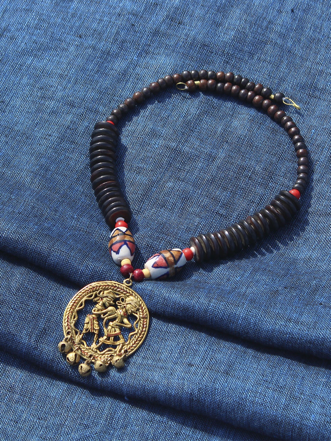 ExclusiveLane Gold-Toned Bohemian Dhokra Art Brass Necklace