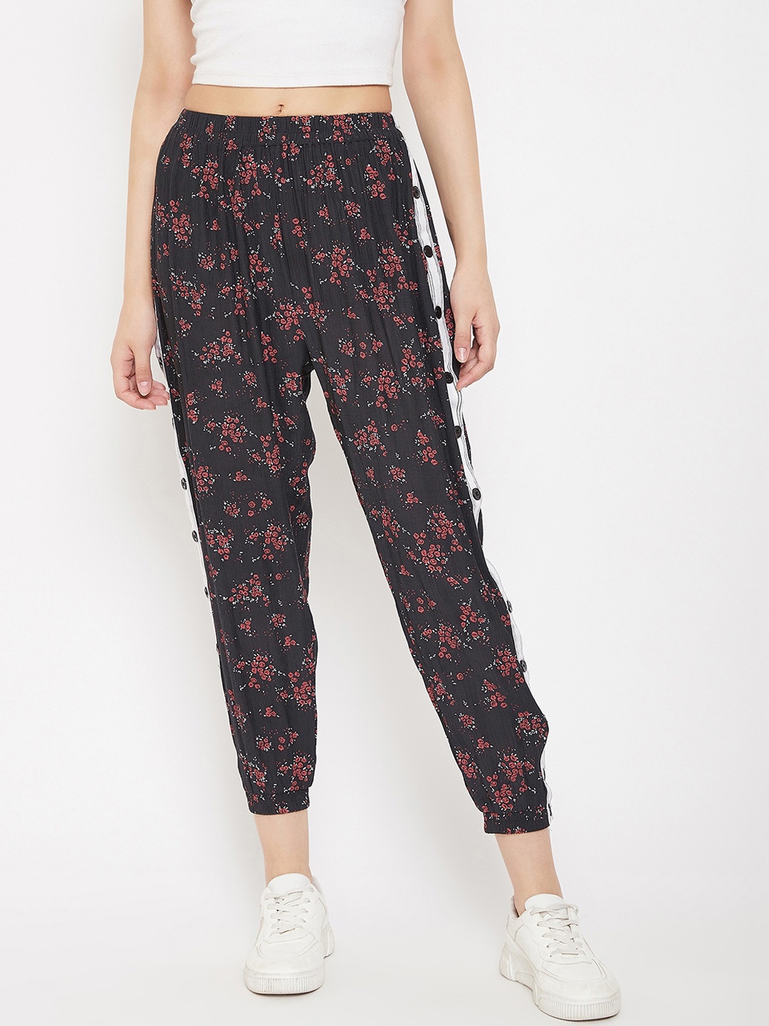 

LUCERO Women Black & Red Loose Fit Printed Joggers