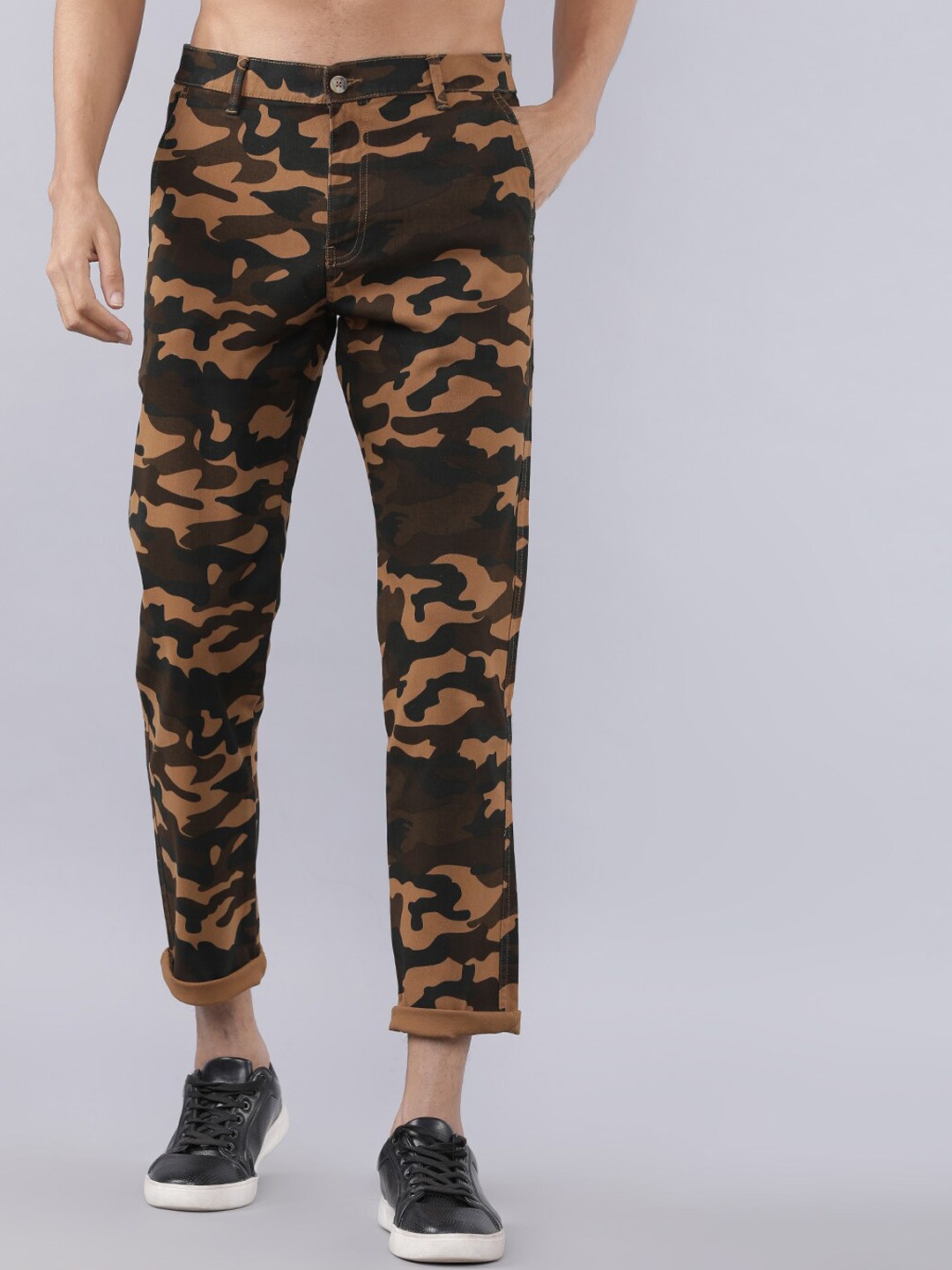 

HIGHLANDER Men Green & Brown Slim Fit Camouflage Printed Chinos