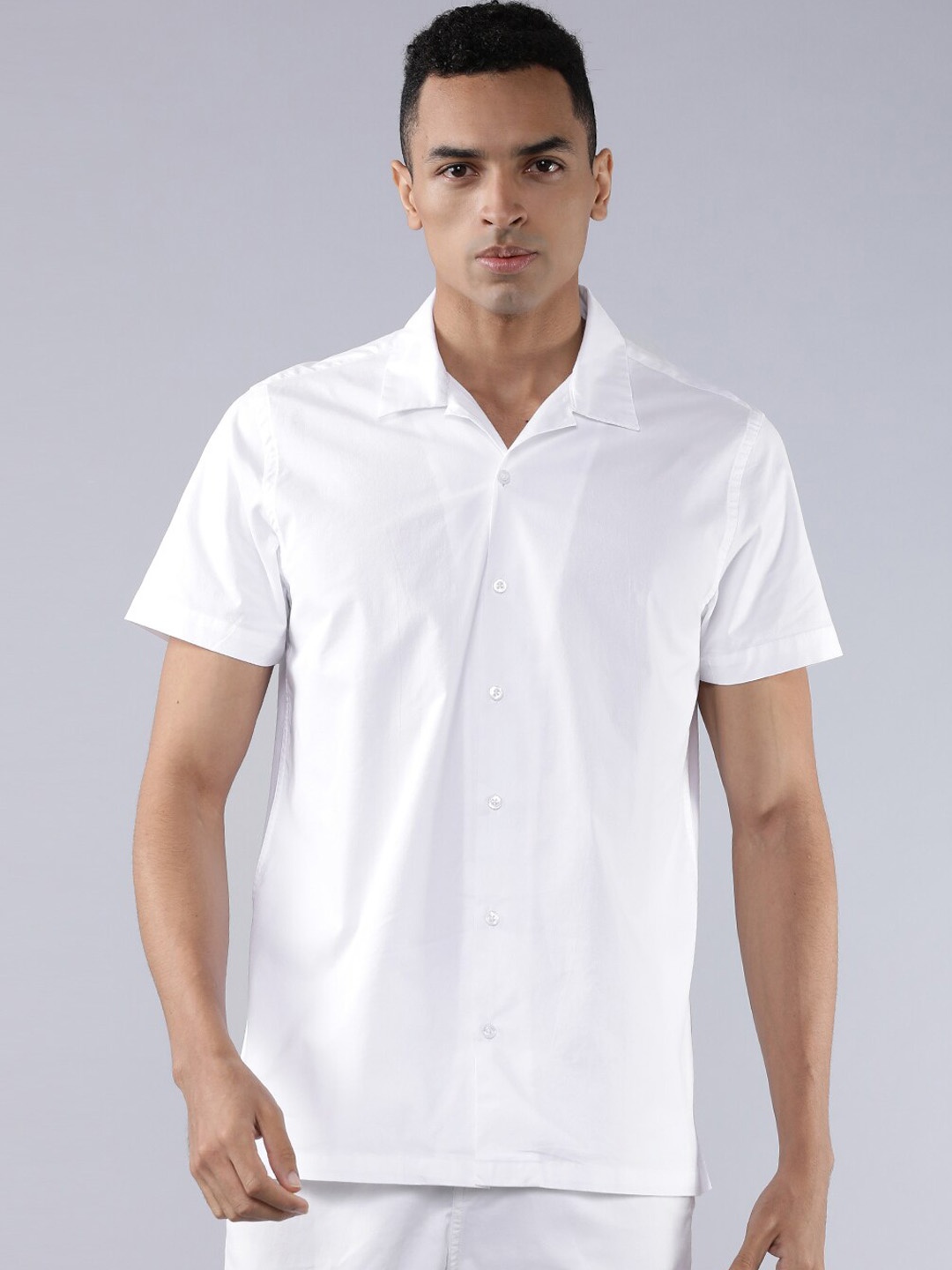 HIGHLANDER Men White Slim Fit Solid Casual Shirt