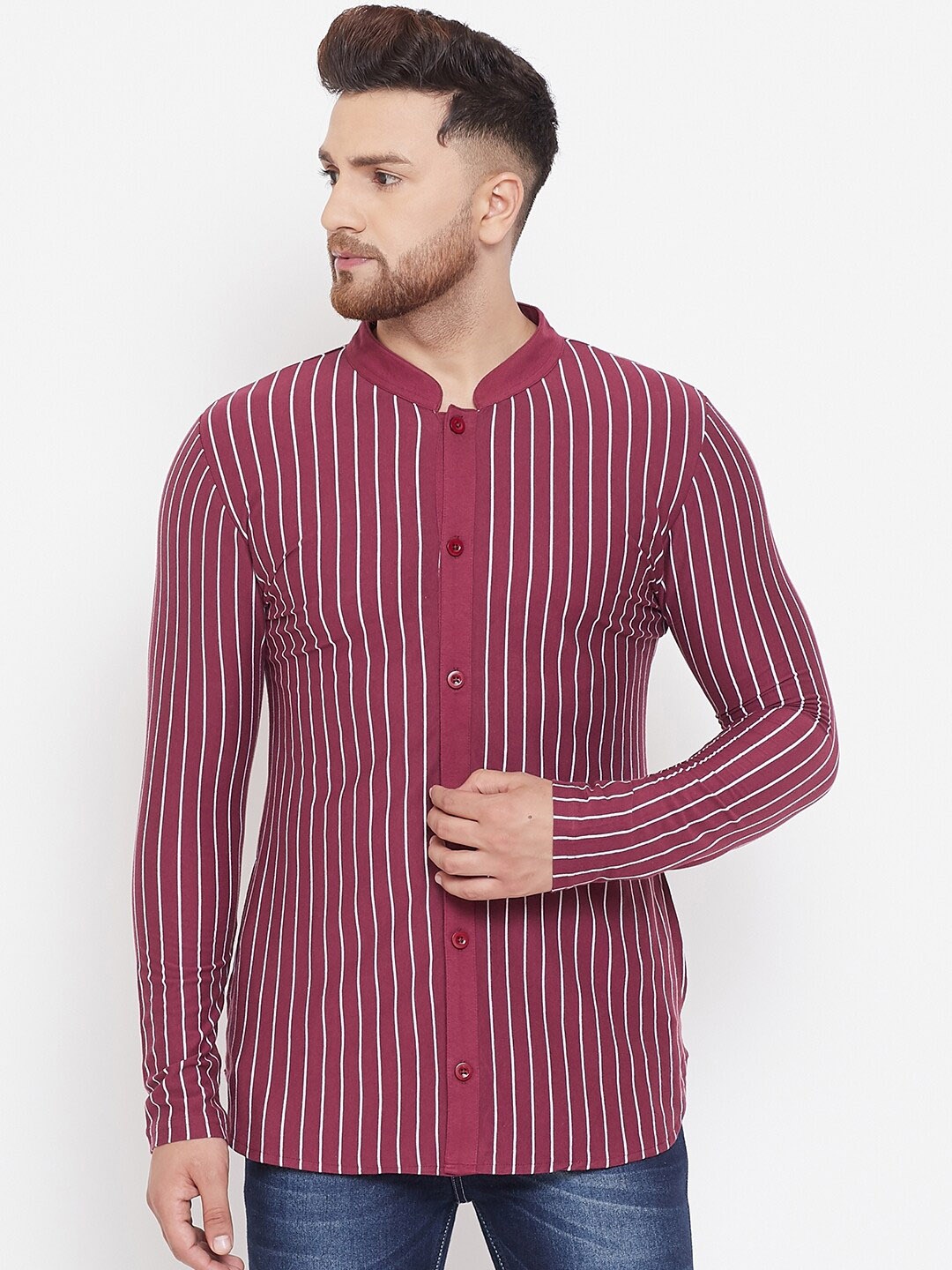 

Hypernation Men Purple & White Regular Fit Striped Casual Shirt