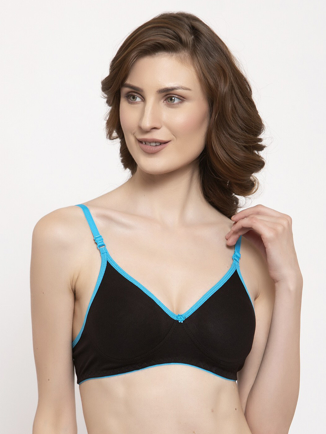 

Quttos Black Solid Non-Wired Non Padded T-shirt Bra QT-BR-4009-BLK-30B