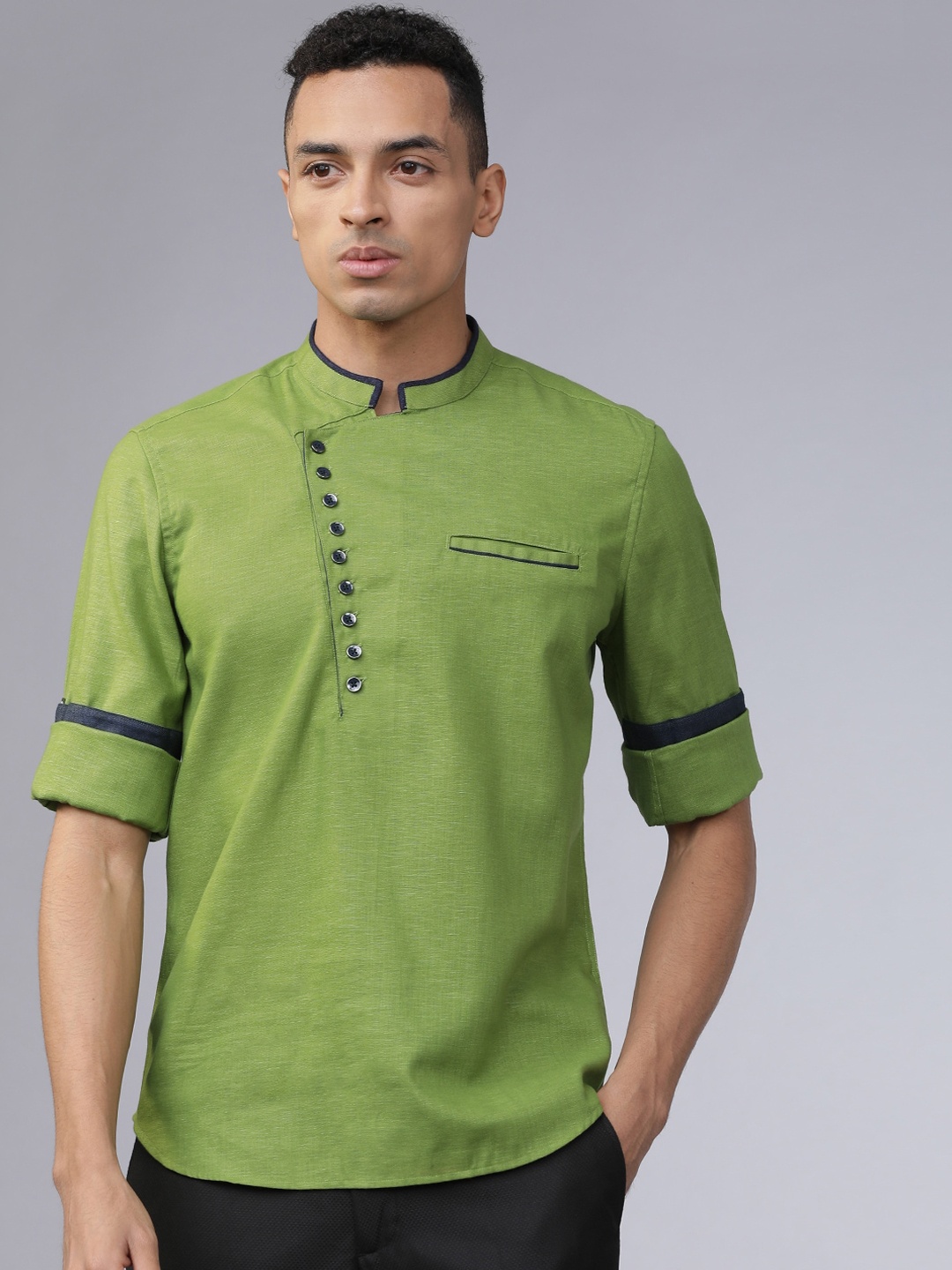 

HIGHLANDER Men Green Solid Straight Kurta