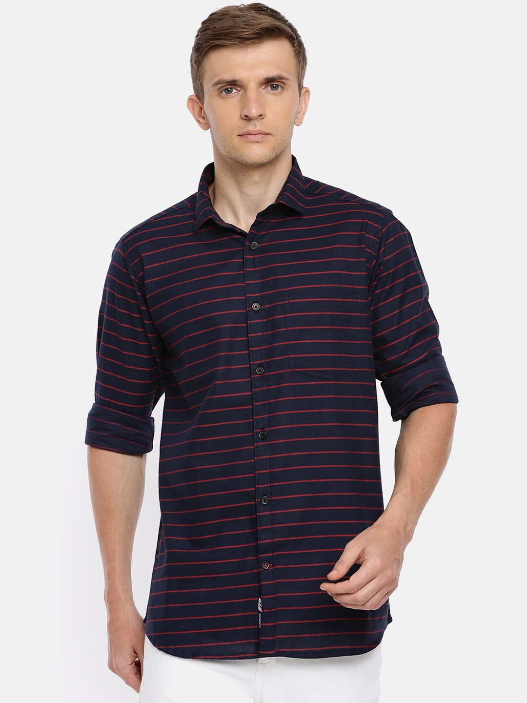 

Cross Court Men Navy Blue & Red Regular Fit Striped Casual Shirt
