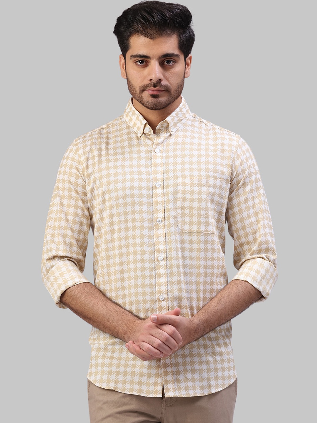 

Raymond Men White & Beige Regular Fit Checked Casual Shirt