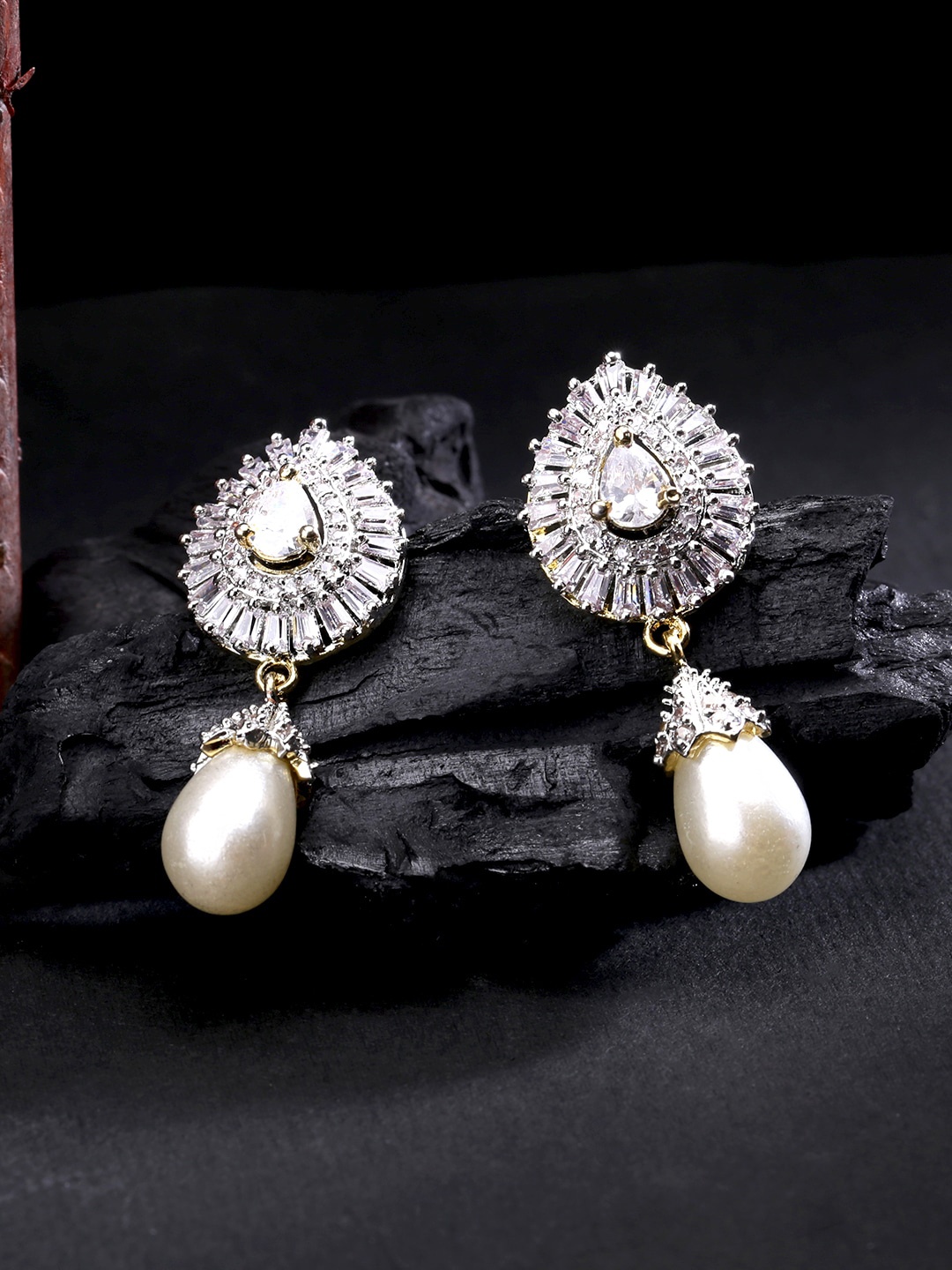 

Yellow Chimes White & Gold Teardrop Shaped Drop Earrings