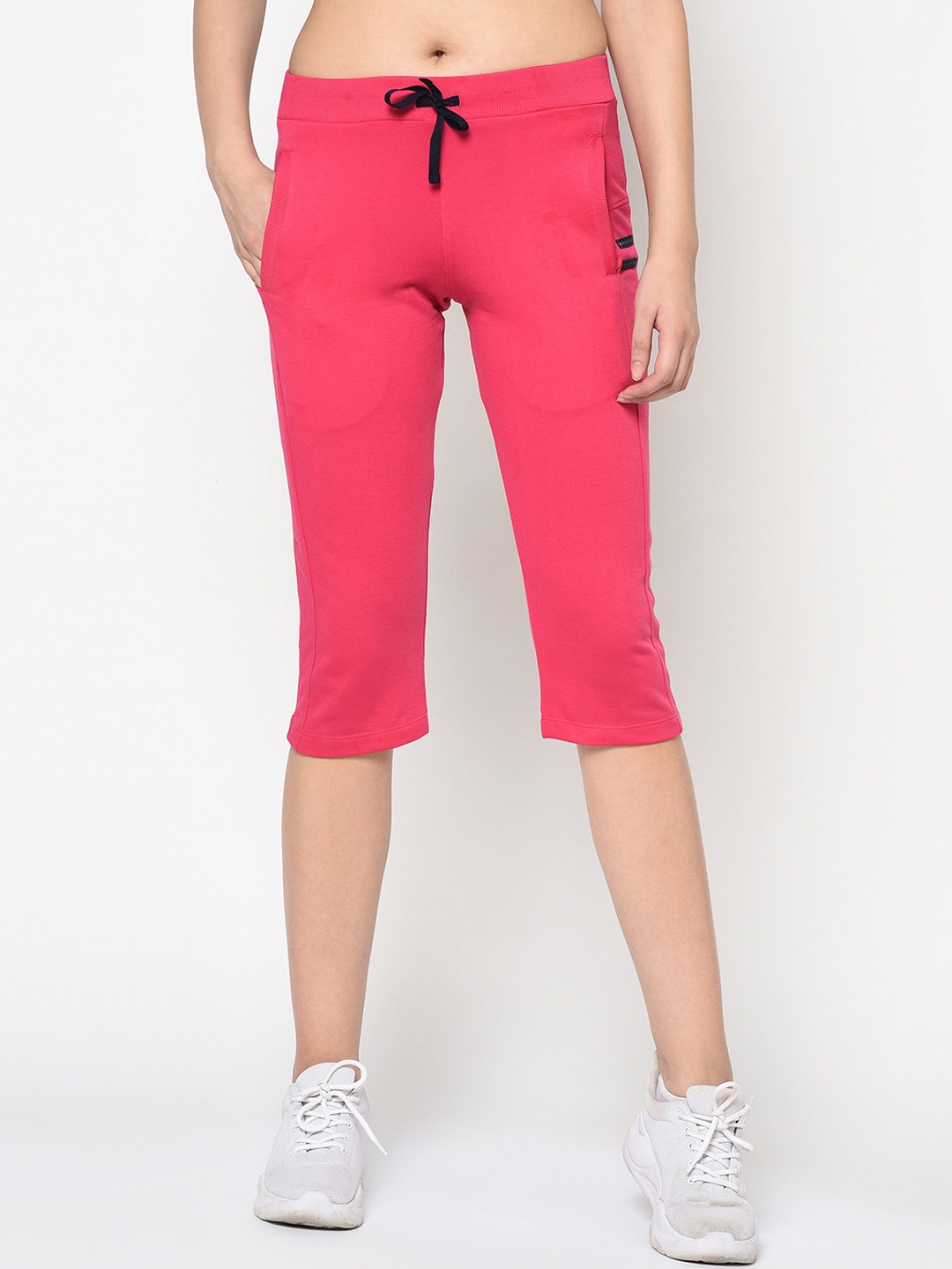 

FEMEA Women Pink Solid Slim Fit Capris