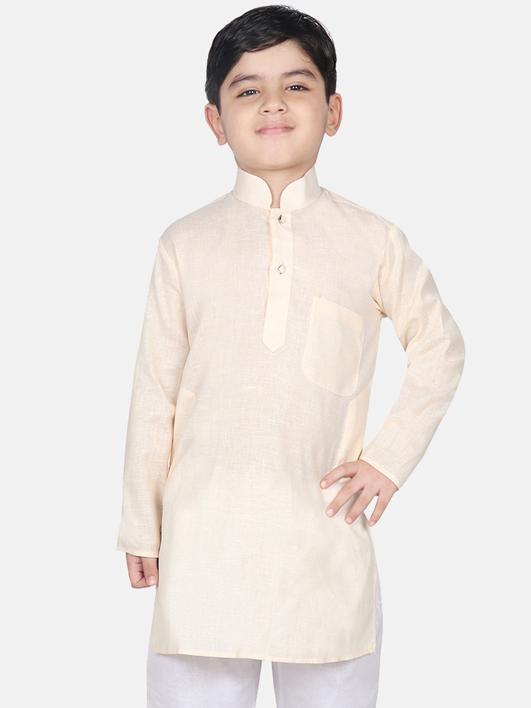 

SG YUVRAJ Boys Beige Solid Straight Kurta