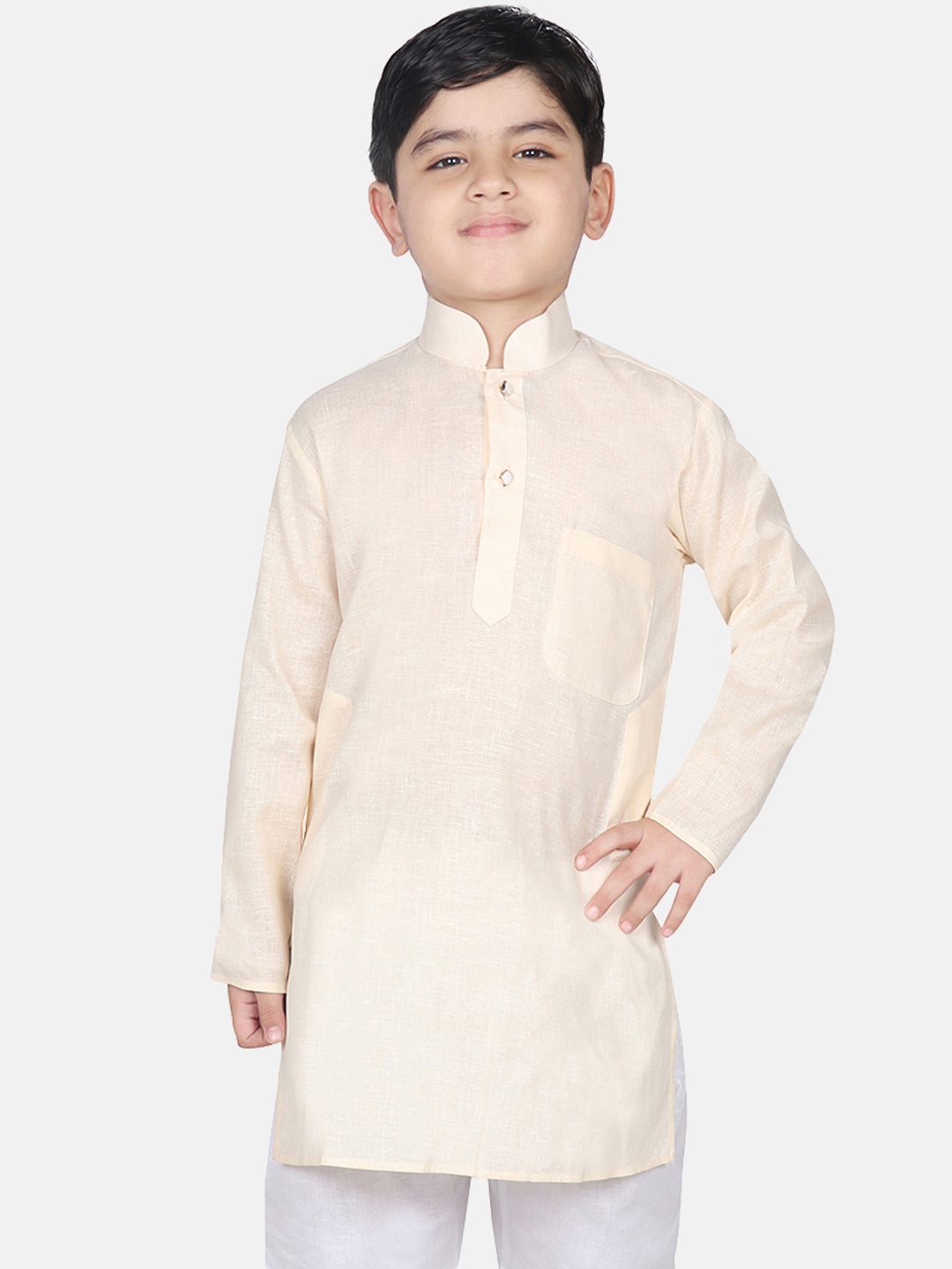 

SG YUVRAJ Boys Beige Solid Straight Kurta