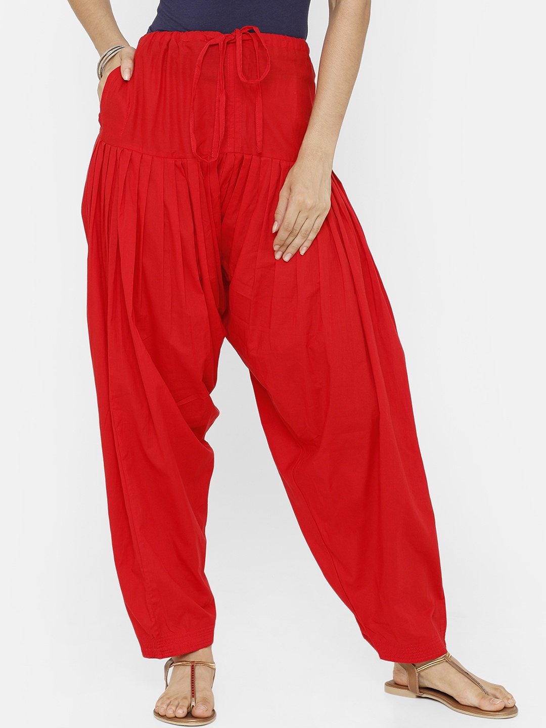 

De Moza Women Red Solid Loose-Fit Patiala