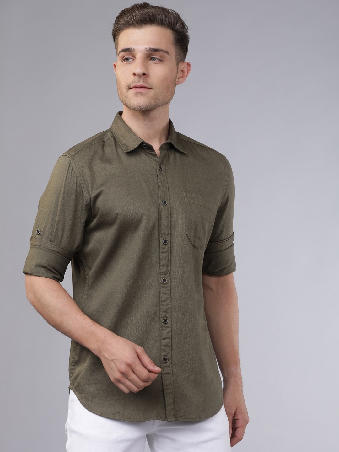 

LOCOMOTIVE Men Olive Green Slim Fit Solid Casual Shirt