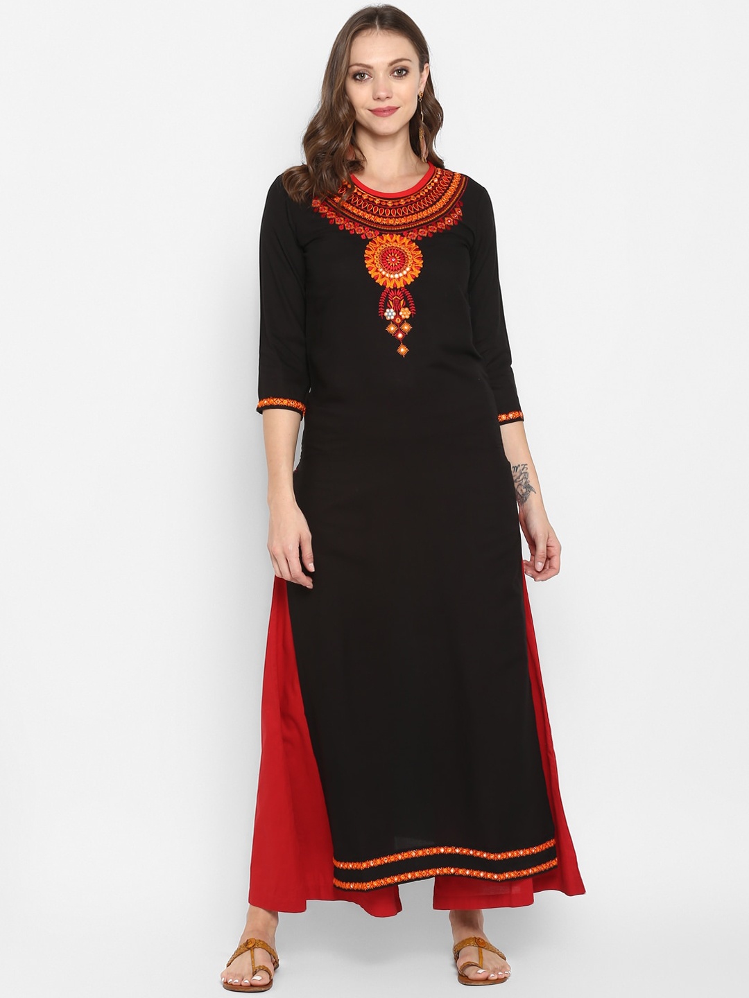 Aprique FAB Women Black Embroidered Straight Kurta