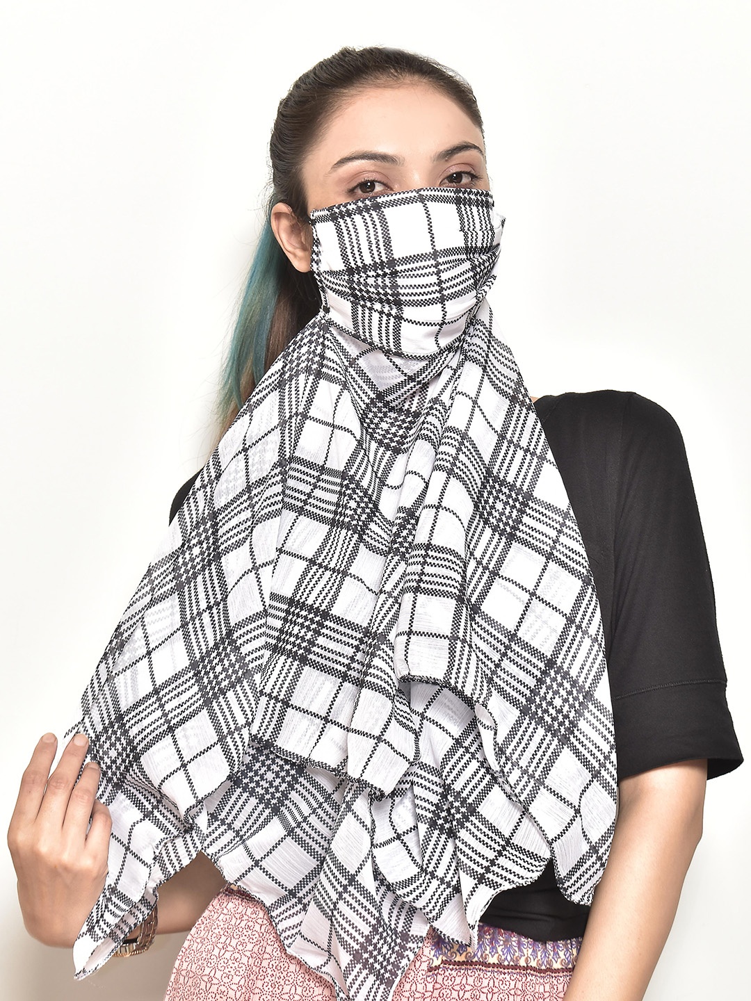 

Swayam Women White Checked 3-Ply Reusable Scarf Style Face Masks, Black