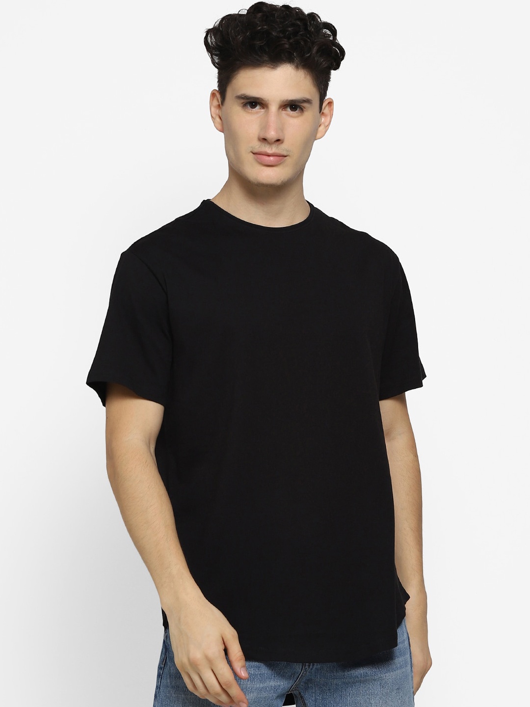 

FOREVER 21 Men Black Solid Round Neck T-shirt