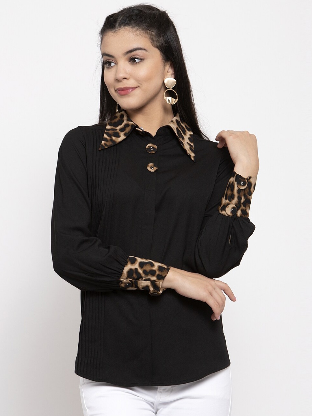 

KASSUALLY Women Black & Beige Slim Fit Animal Print Casual Shirt