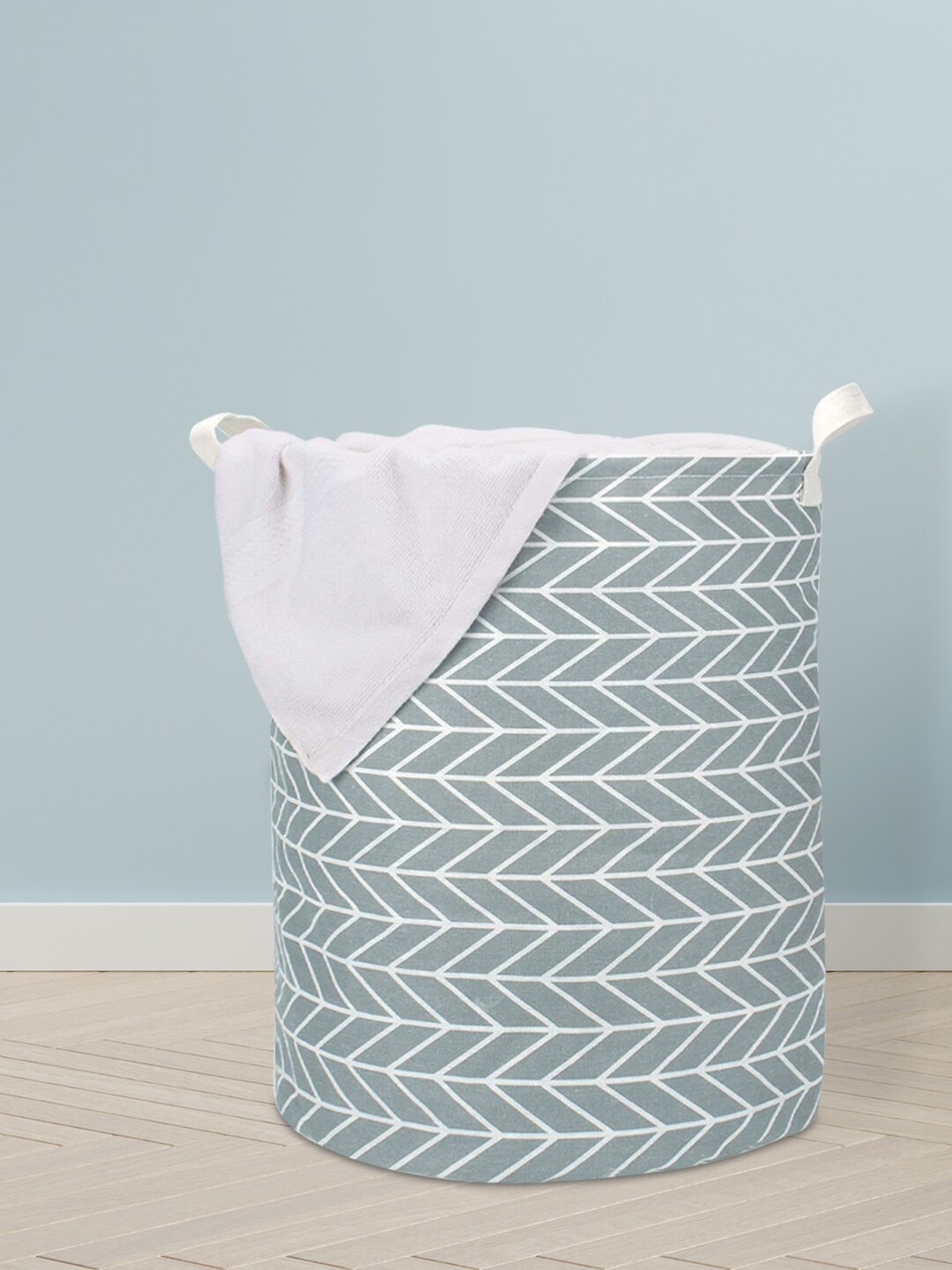 

HomeStorie Grey & White Printed Round Foldable Cloth Laundry Basket
