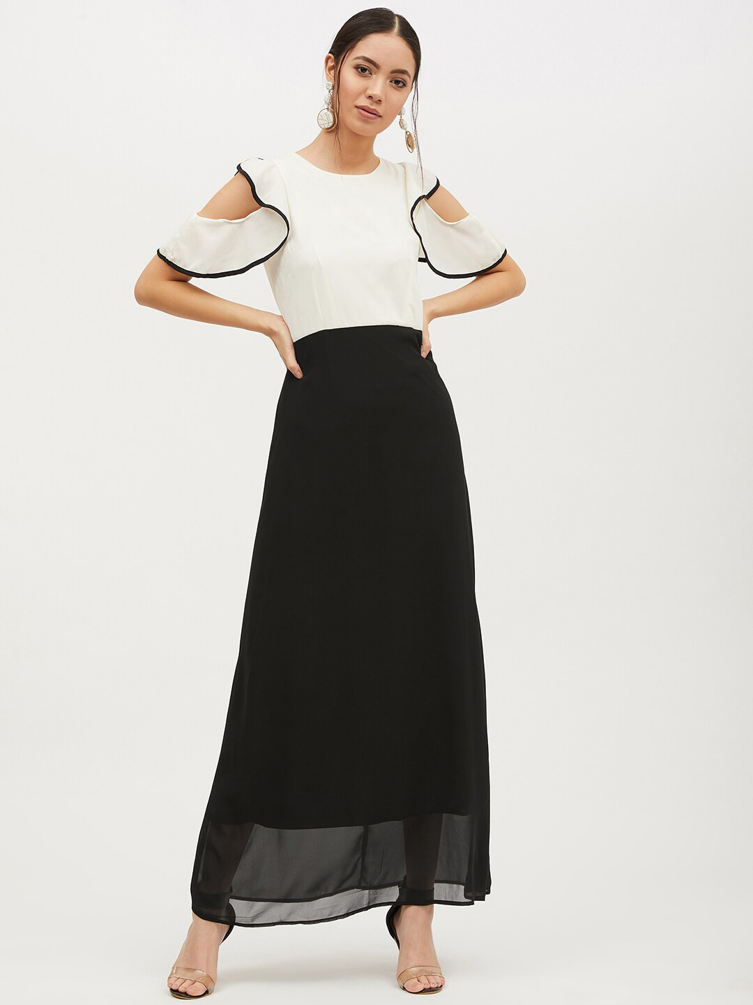 

Harpa Women White Colourblocked Maxi Dress