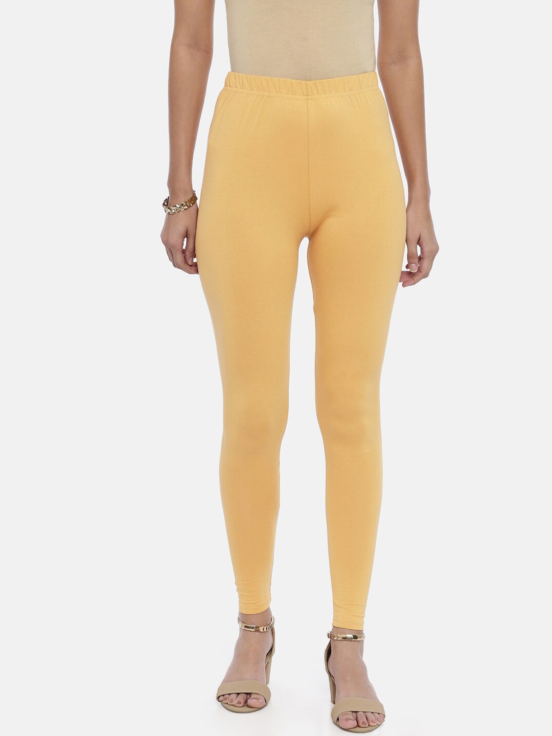 

Souchii Women Beige Solid Slim-Fit Ankle-Length Leggings