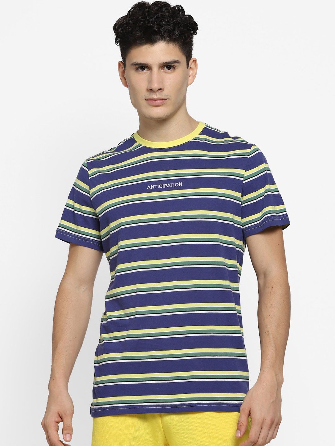 

FOREVER 21 Men Blue & Yellow Striped Round Neck T-shirt