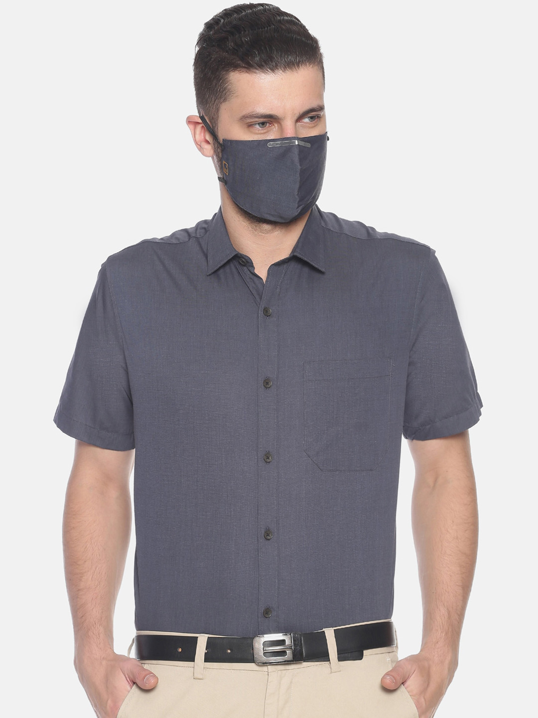 

Balista Men Grey Standard Tailored Fit Solid Formal Shirt