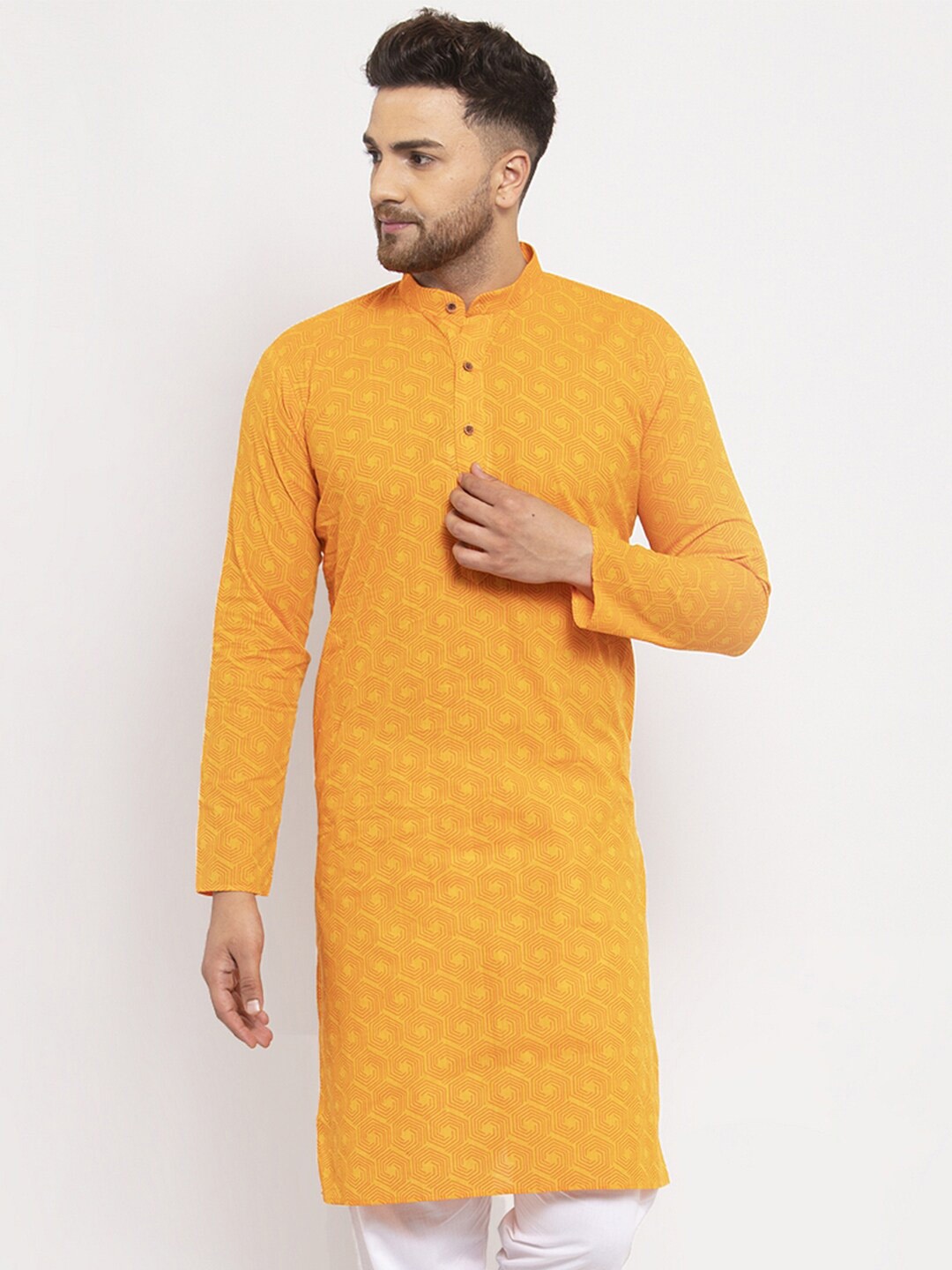 

Jompers Men Yellow Solid Straight Kurta