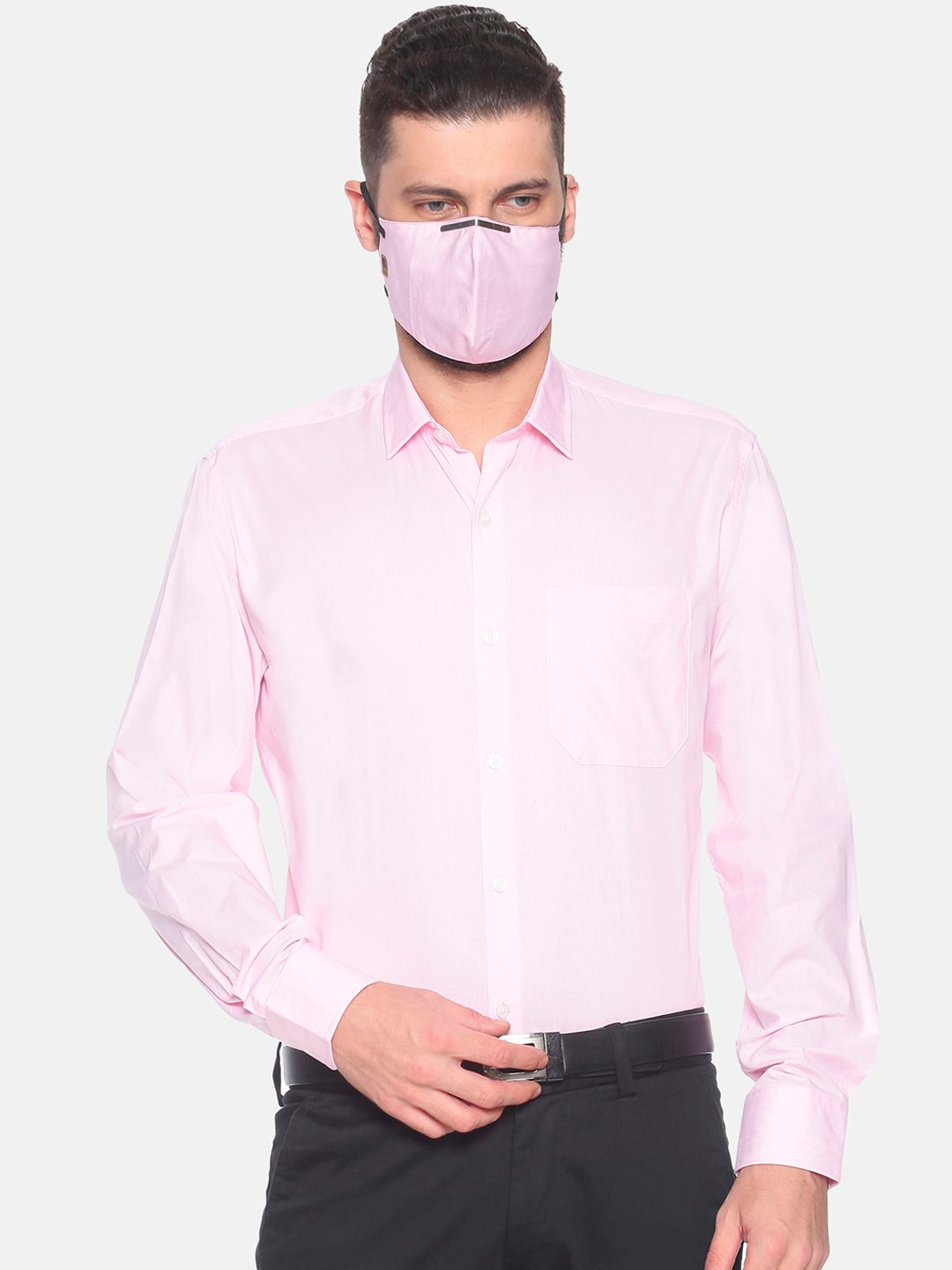 

Balista Men Pink Standard Tailored Fit Solid Formal Shirt
