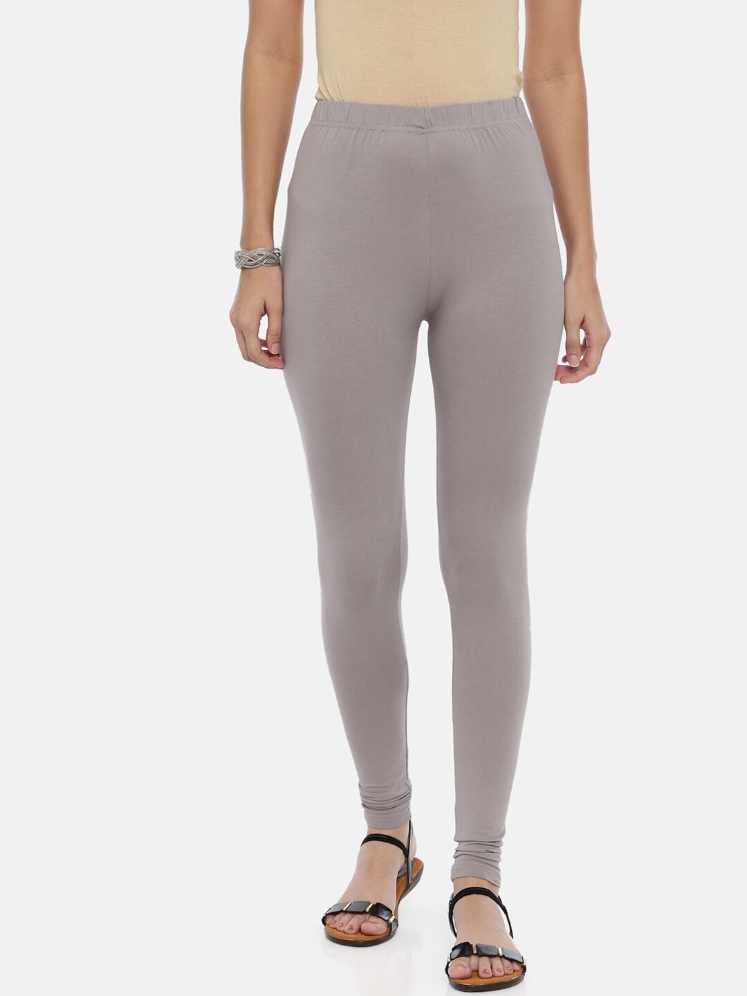 

Souchii Women Grey Solid Slim-Fit Churidar-Length Leggings