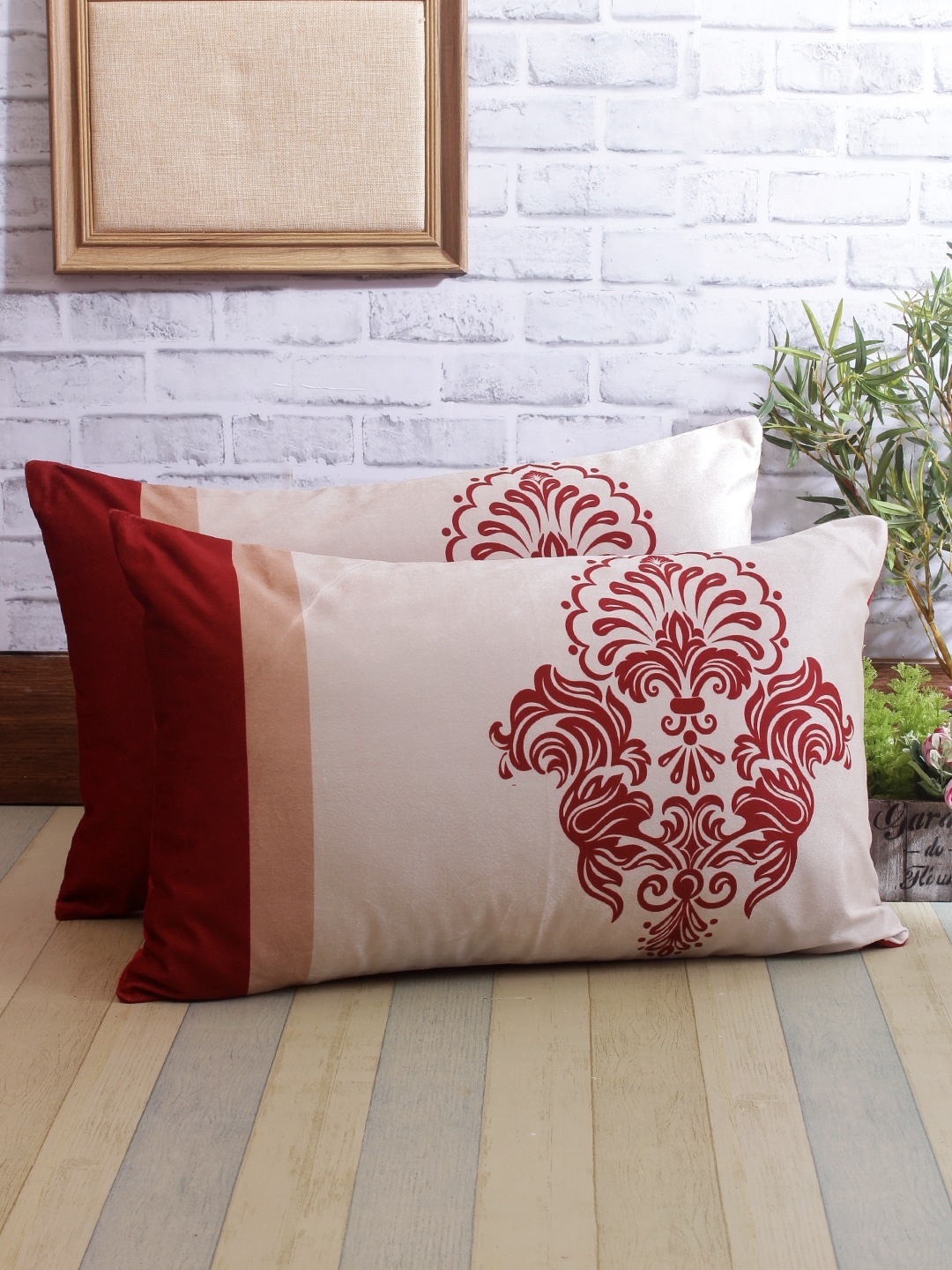 

ROMEE Set Of 2 Cream-Coloured & Red Ethnic Motifs Print Pillow Covers