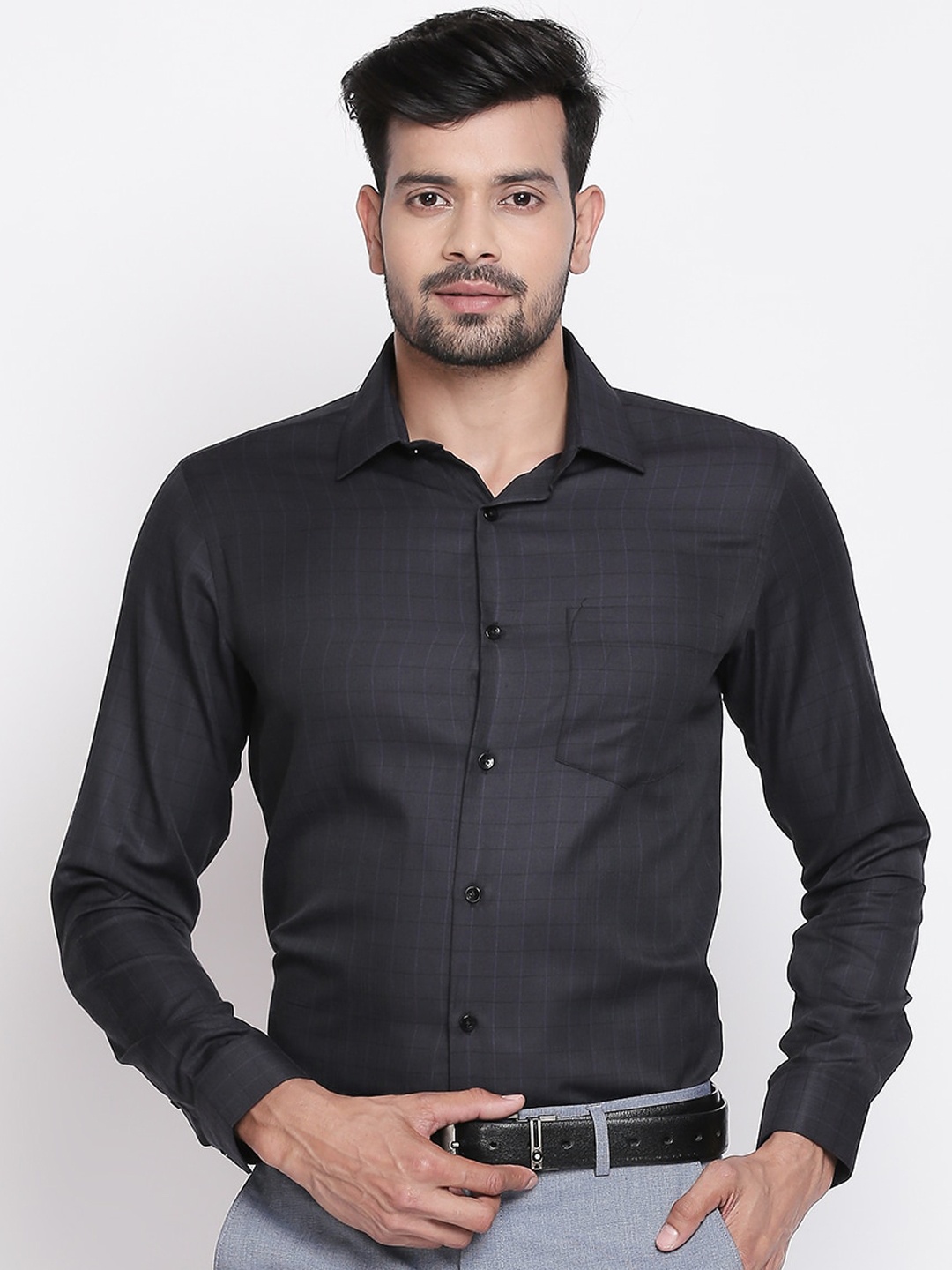 

RICHARD PARKER by Pantaloons Men Black Slim Fit Self Design Formal Shirt