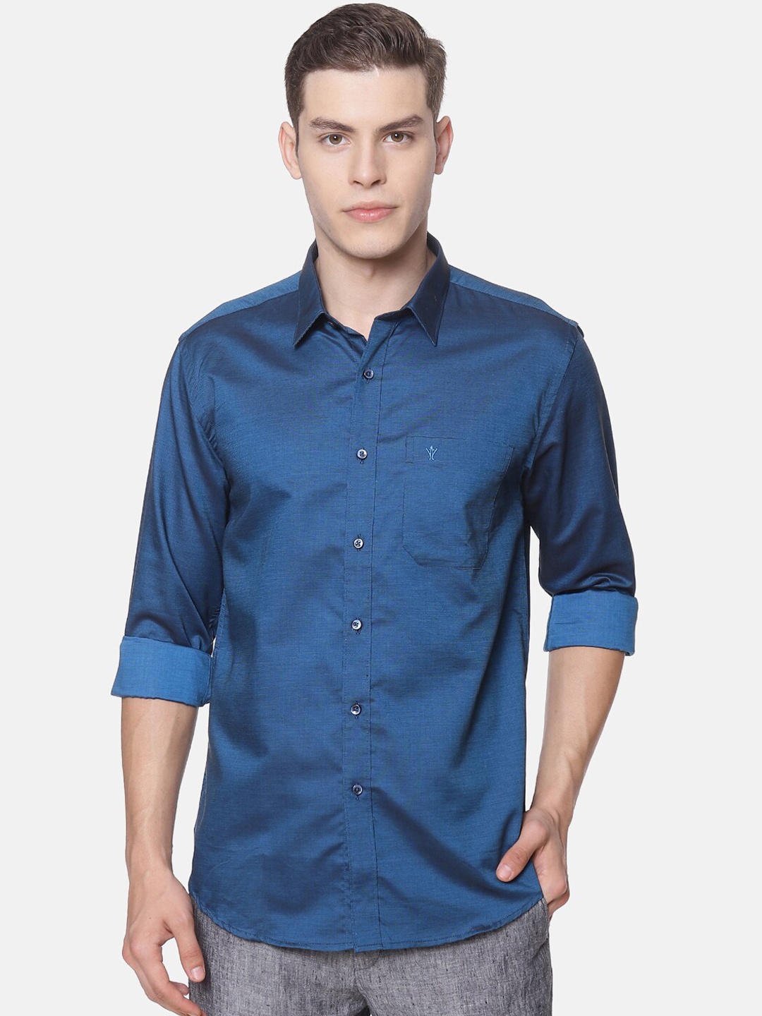 

Ramraj Men Teal Smart Slim Fit Solid Casual Shirt