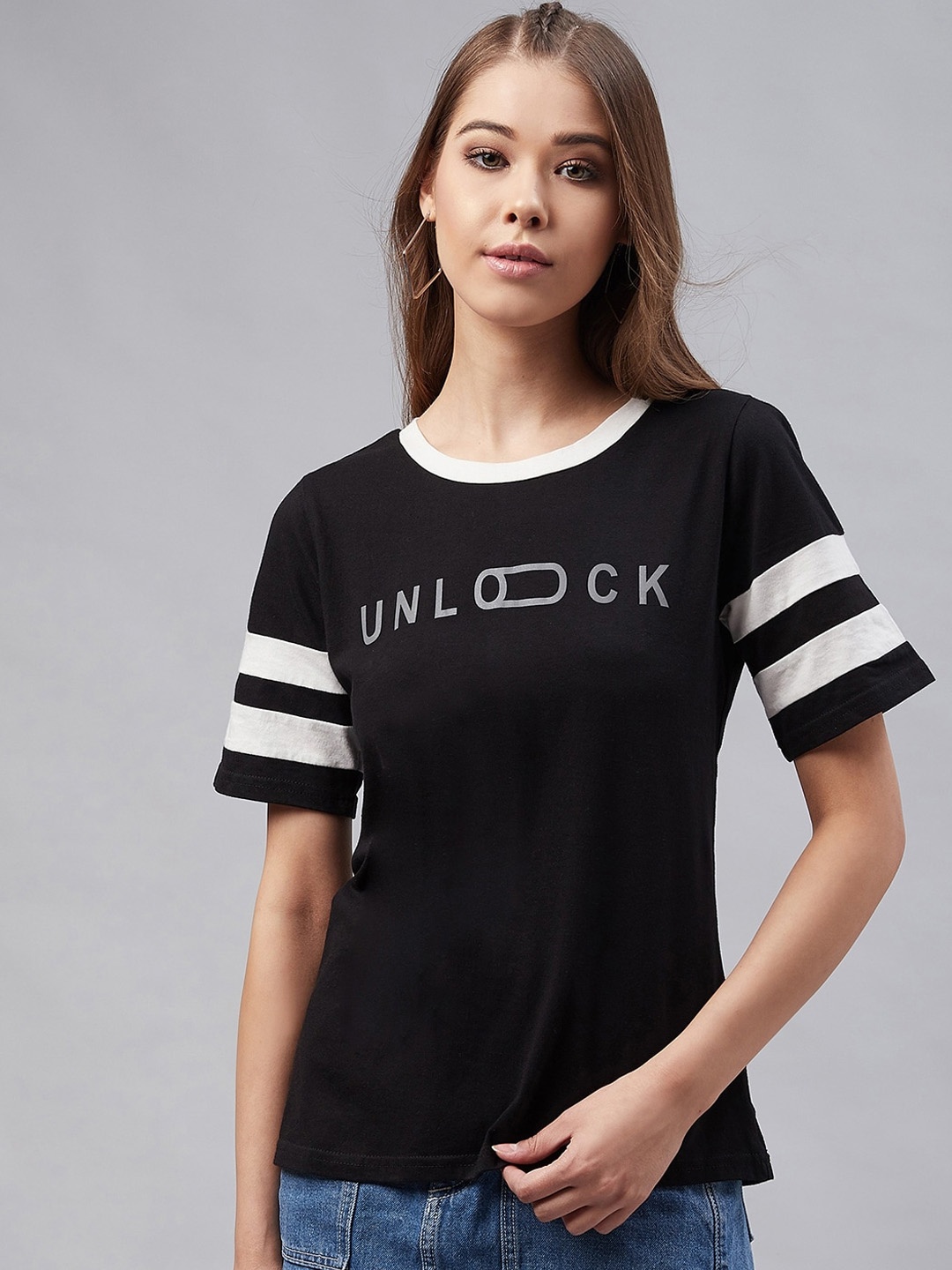 

RARE Women Black & White Printed Round Neck T-shirt