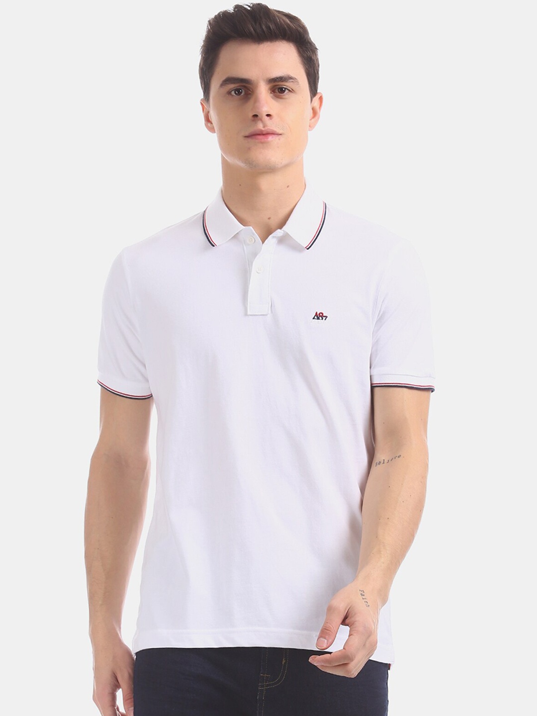 

Aeropostale Men White Solid Polo Collar T-shirt