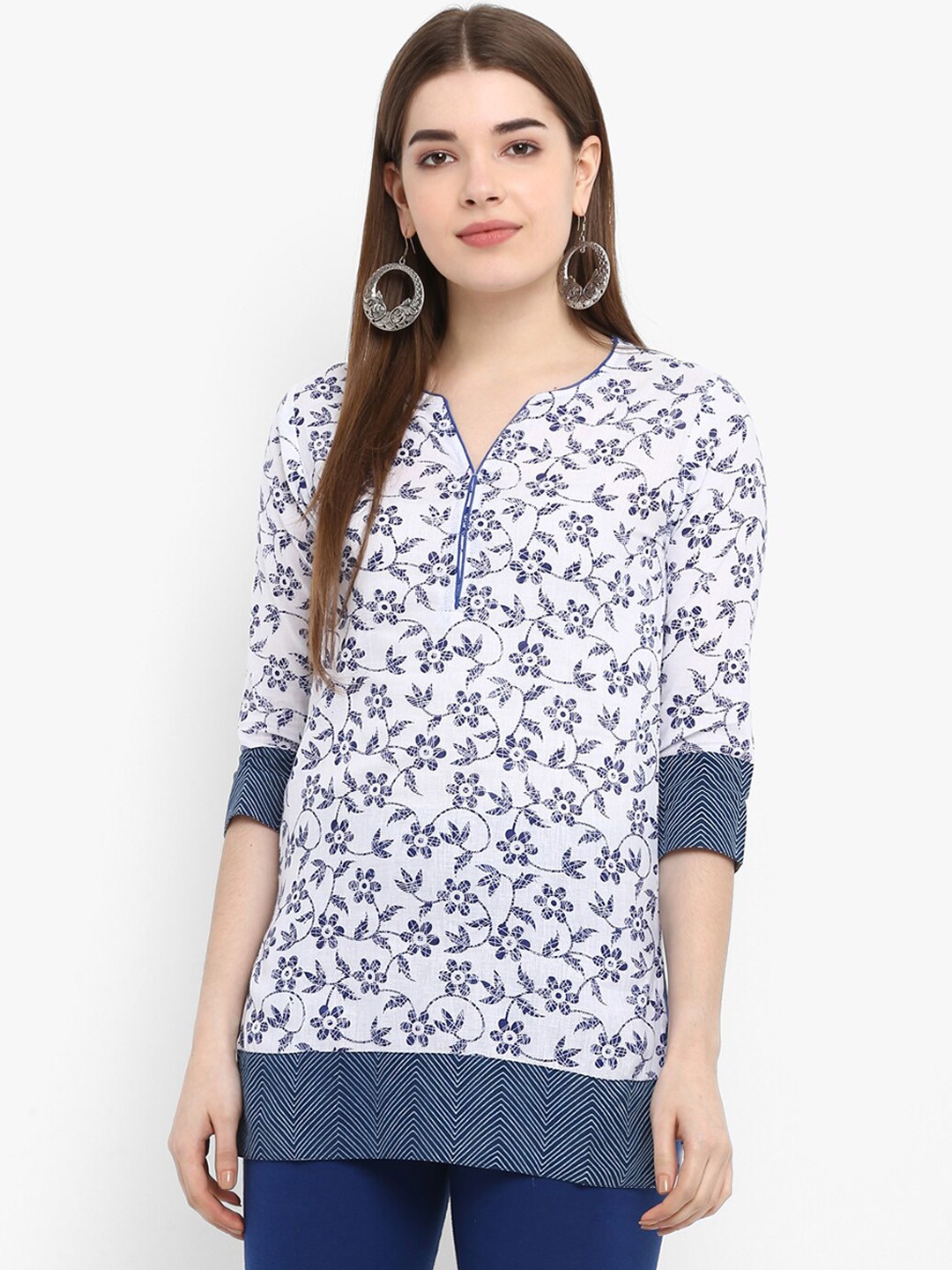 

Aprique FAB Women White & Blue Printed Pure Cotton Straight Kurti