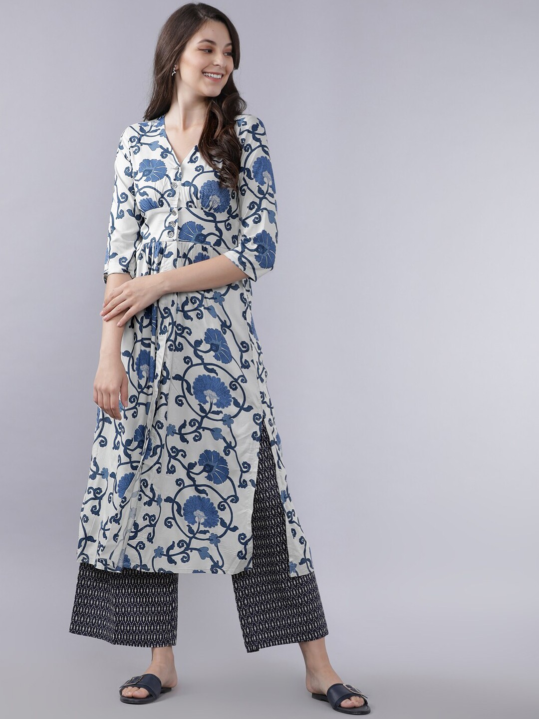 

Vishudh Women Blue & White Printed Kurta with Palazzos