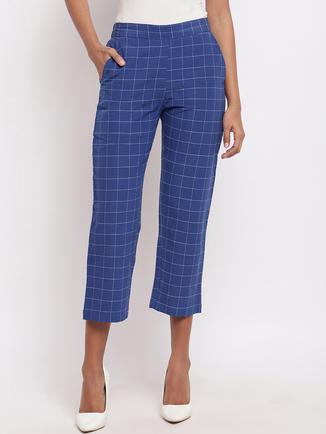 

FABNEST Women Blue & Grey Relaxed Straight Leg Regular Fit Checked Cropped Trousers