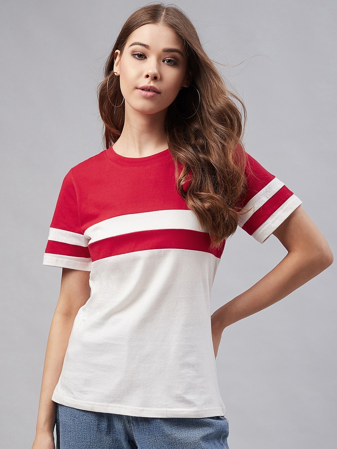 

RARE Women White & Red Colourblocked Round Neck T-shirt