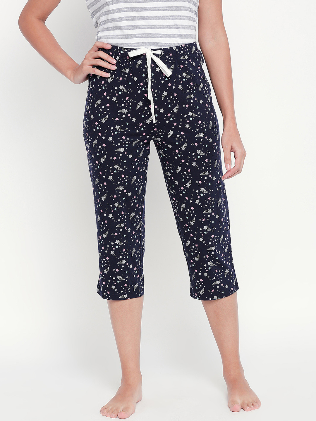 

Dreamz by Pantaloons Women Navy Blue & White Printed Slim-Fit Lounge Capris
