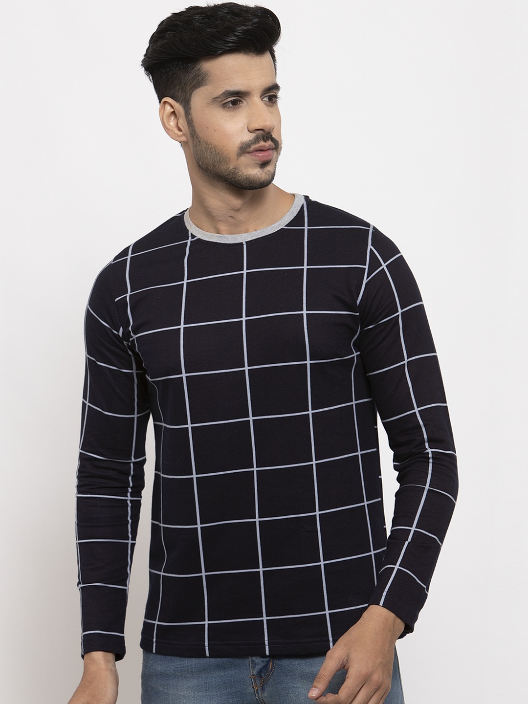 

Rodzen Men Navy Blue & White Checked Round Neck T-shirt