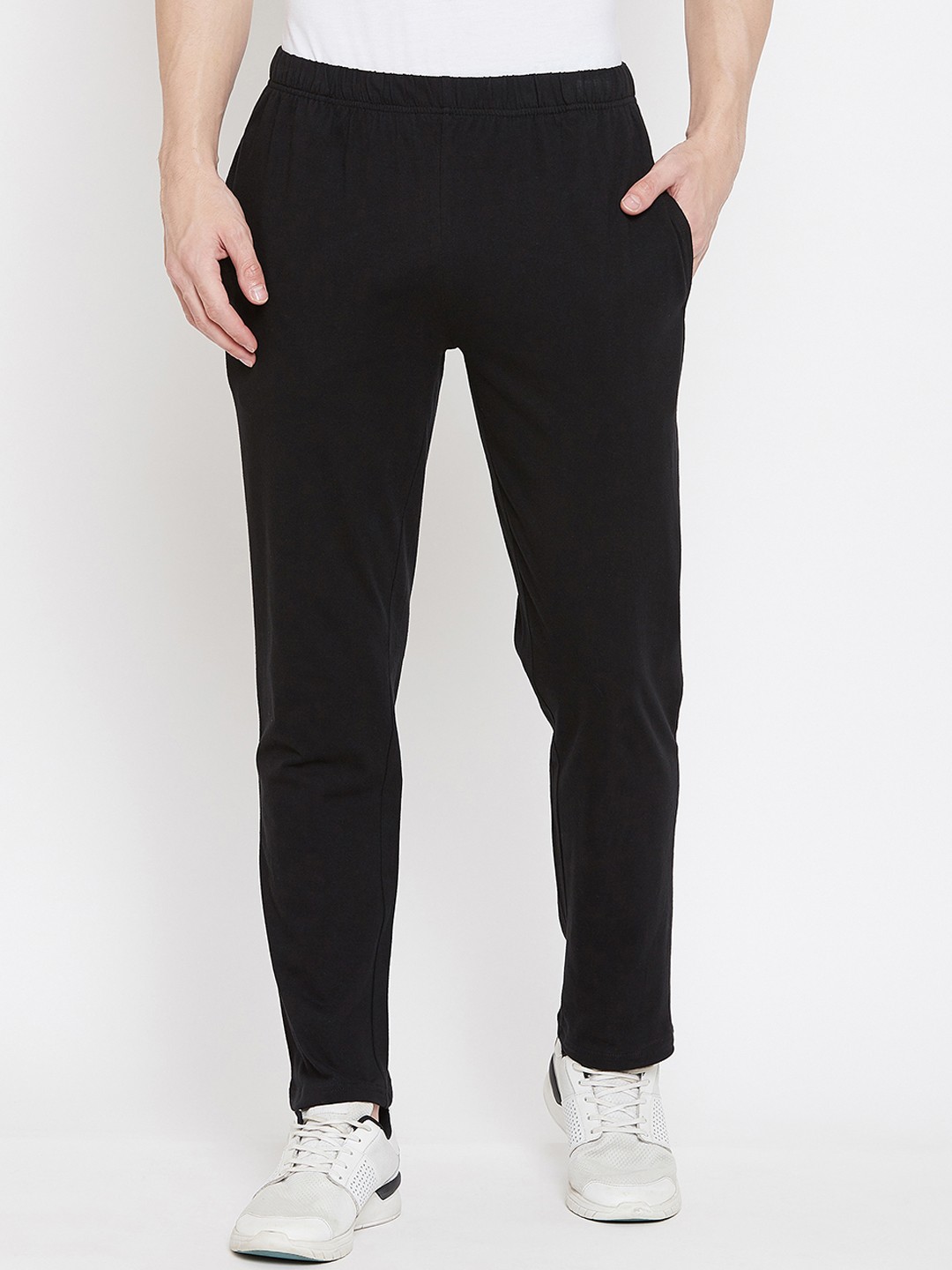 

Hypernation Men Black Regular Fit Solid Regular Trousers