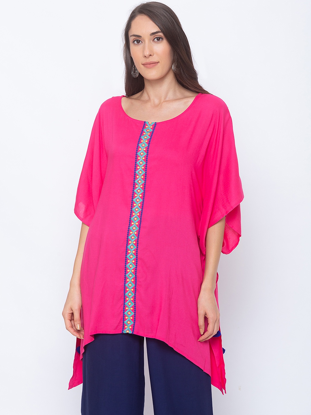 

Globus Women Pink Embroidered Tunic
