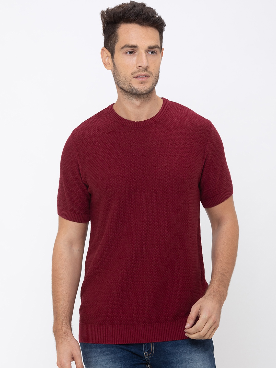 Globus Men Maroon Solid Round Neck T-shirt