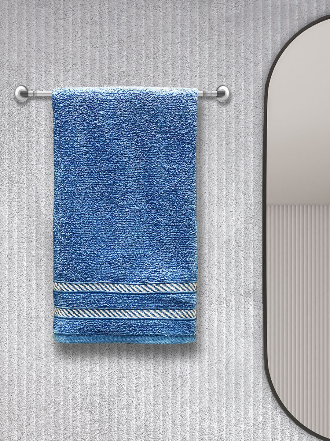 

Trident Set Of 4 Blue Solid 380 GSM Comfort Living Hand Towels