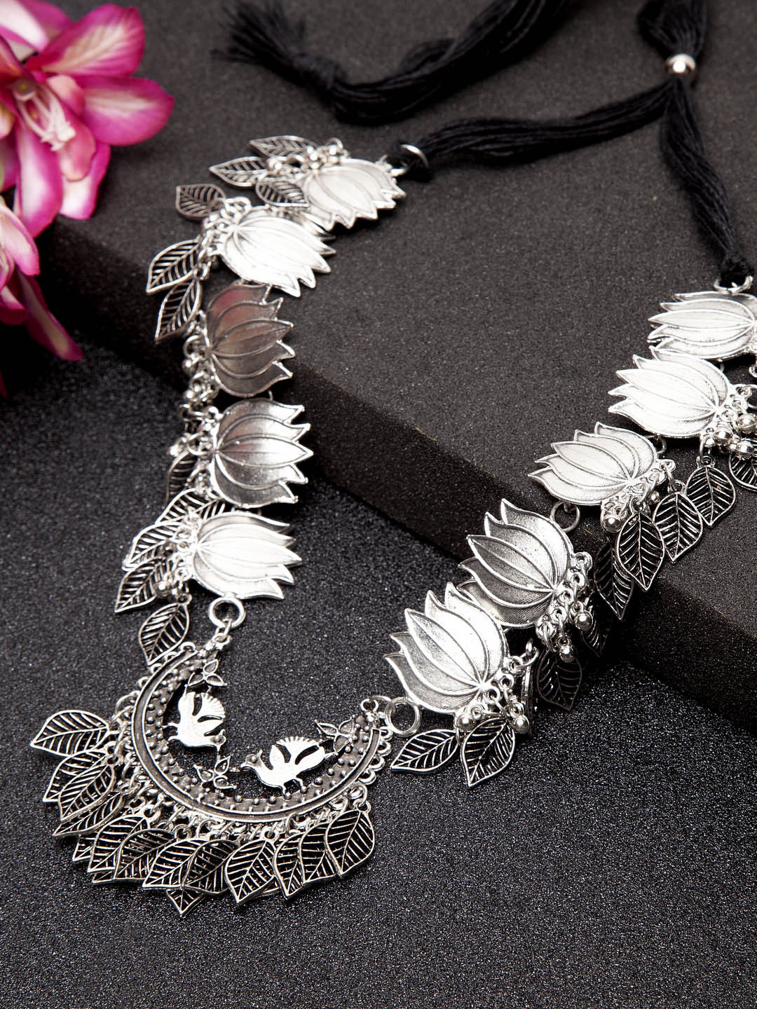 

Moedbuille German Silver Handcrafted Necklace