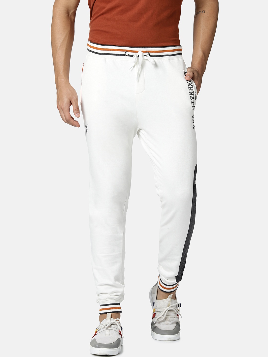 

YAK YAK Men White & Black Printed Slim Fit Joggers